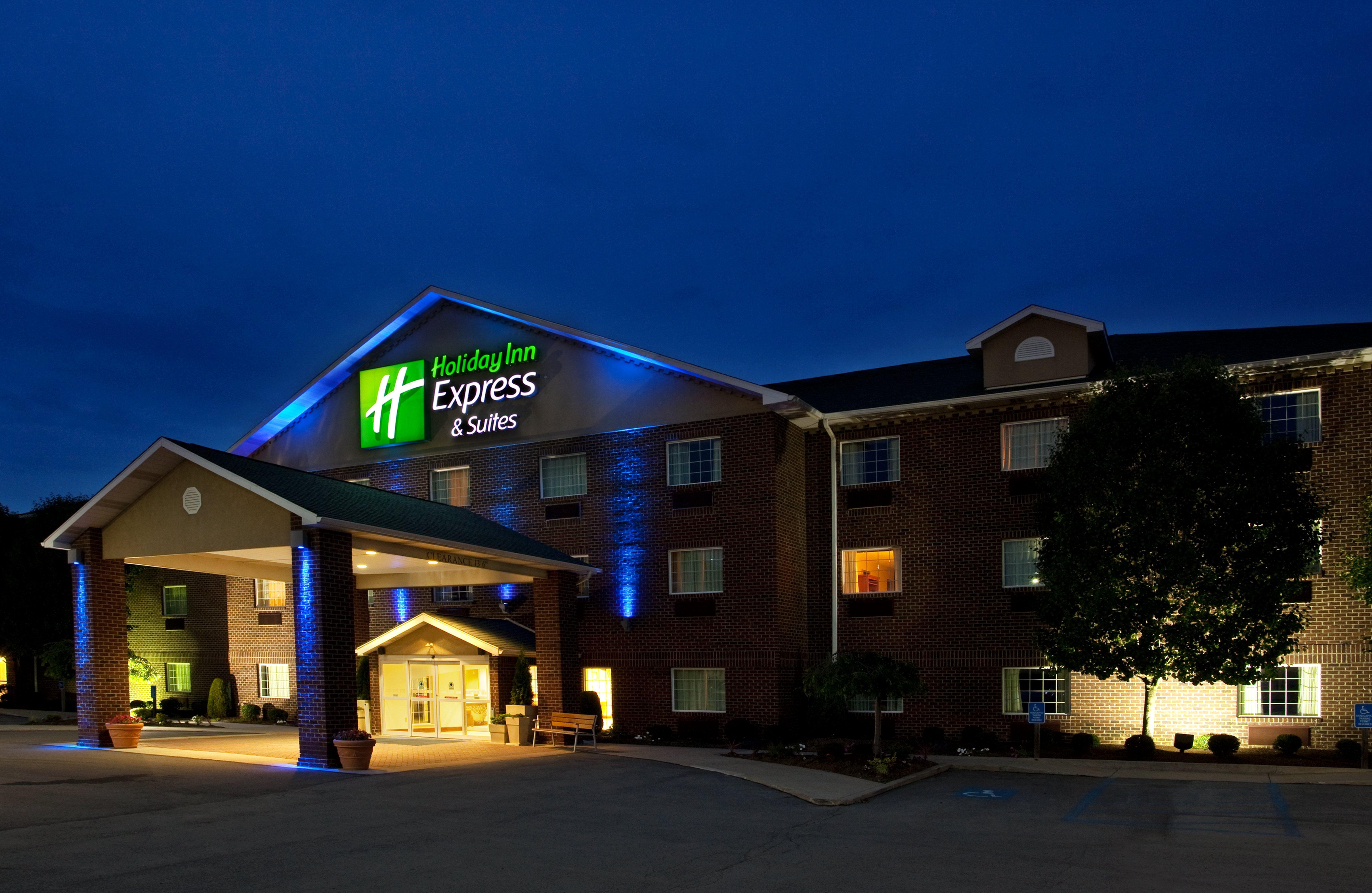 Holiday Inn Express Hotel & Suites Center Township, An Ihg Hotel Monaca Exterior photo